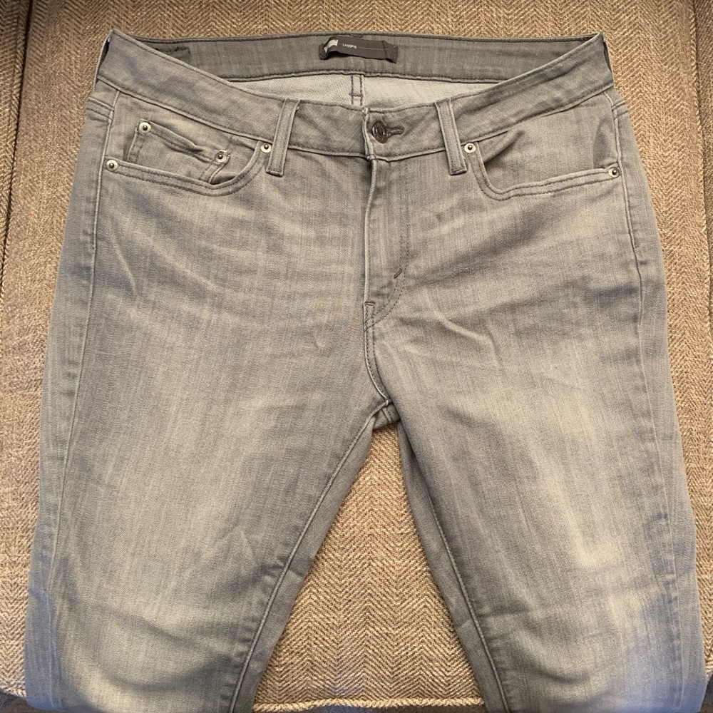 EUC Levi’s Grey Leggings Size 33.
